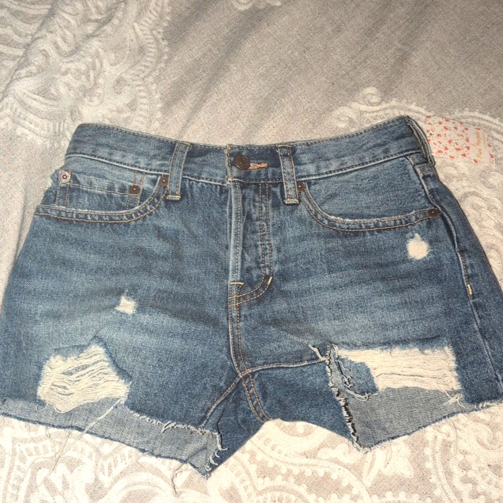 Free People Sophia Mid Rise Distressed Buttonfly Cut Off Denim Jean Shorts 24
